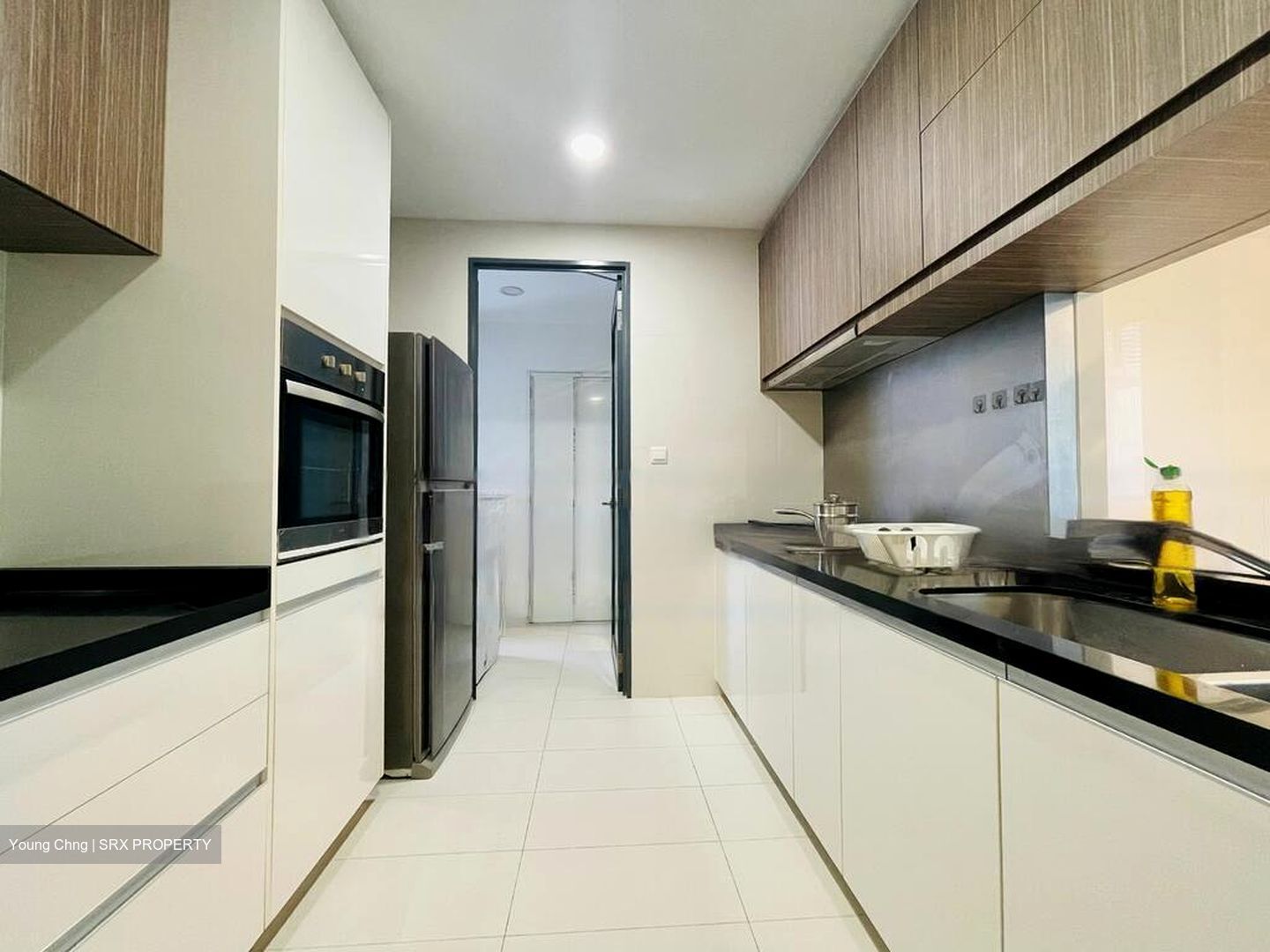 The Palette (D18), Condominium #466953891